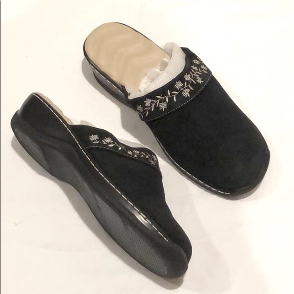 Avon Cushion Walk Embroidered Clogs/Mules - Picture 1 of 2